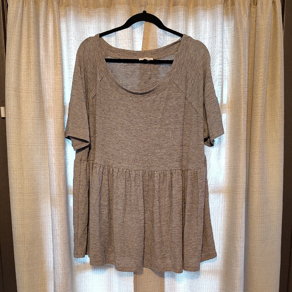 Chic Soul Heather Gray Short Sleeve Top